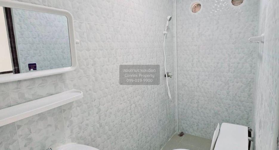For rent 3 bedrooms townhouse in Mueang Nonthaburi, Nonthaburi