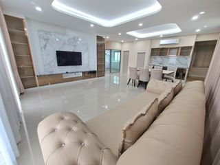 出租 4 卧室 独立屋 在 Lat Krabang, 曼谷