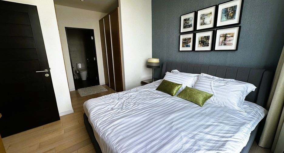 For rent 2 bedrooms condo in Watthana, Bangkok