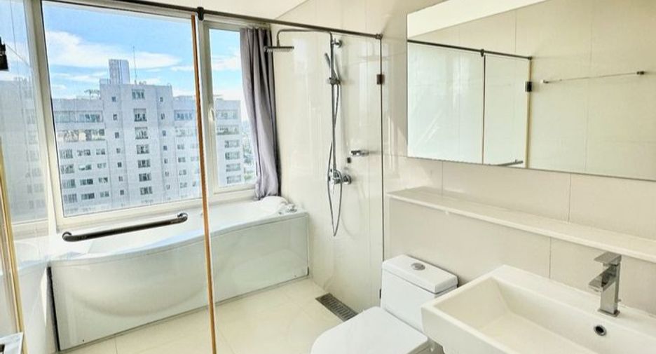 Condo en alquiler de 2 habitaciones en Watthana, Bangkok