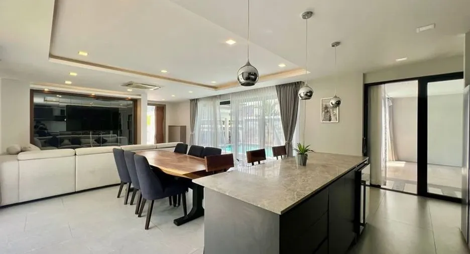 Villa en venta de 5 habitaciones en Jomtien, Pattaya