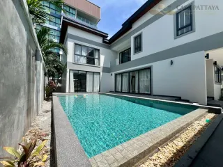 Villa en venta de 5 habitaciones en Bang Lamung, Chonburi