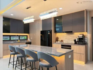 Villa en venta de 5 habitaciones en Bang Lamung, Chonburi