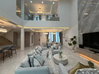 Villa en venta de 5 habitaciones en Bang Lamung, Chonburi