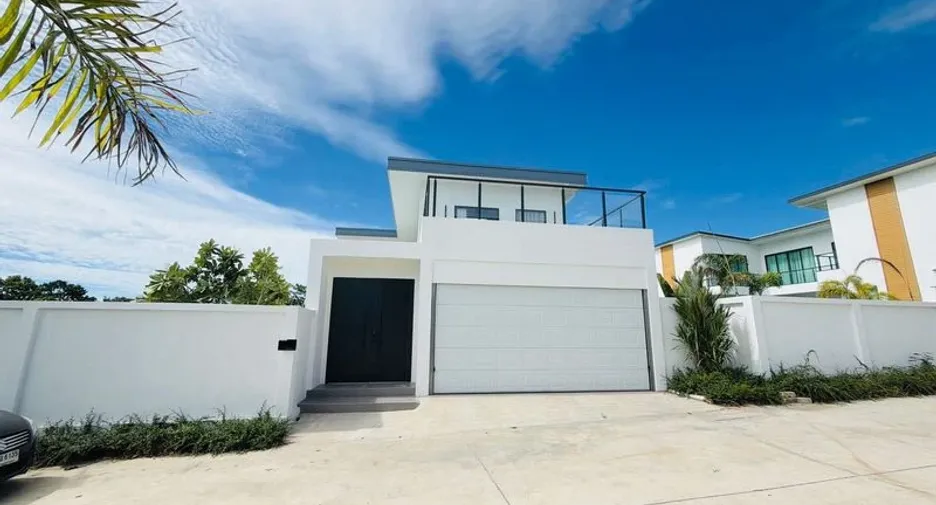 Villa en venta de 4 habitaciones en Bang Lamung, Chonburi