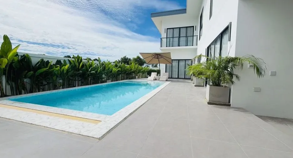 Villa en venta de 4 habitaciones en Bang Lamung, Chonburi