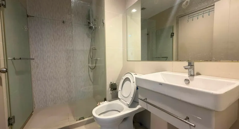 Wohnung zur Miete mit 2 Zimmer in Khlong Toei, Bangkok