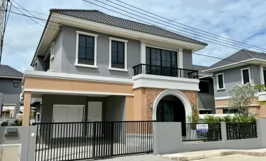 À louer 4 chambres maison à Mueang Phuket, Phuket
