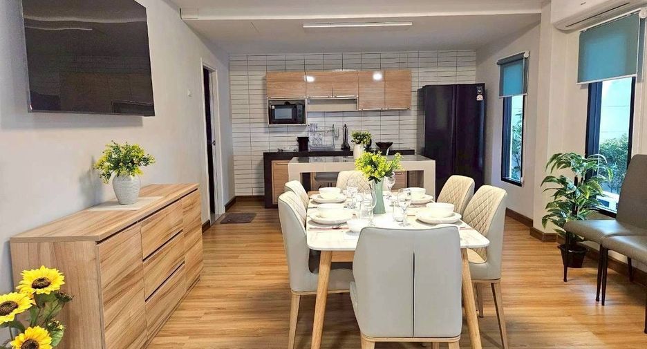 Продажа 3 спальни таунхаус в Сан Кампаенг, Чианг Маи