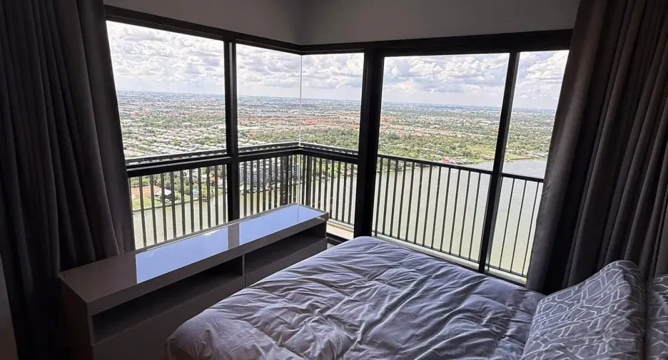 For rent 2 bedrooms condo in Mueang Nonthaburi, Nonthaburi