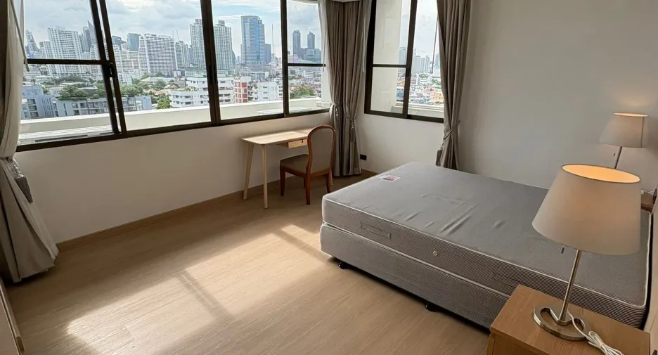 Apartment zur Miete mit 3 Zimmer in Watthana, Bangkok