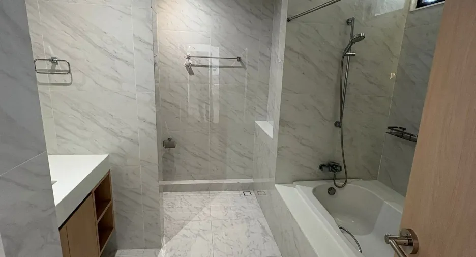 Apartment zur Miete mit 3 Zimmer in Watthana, Bangkok