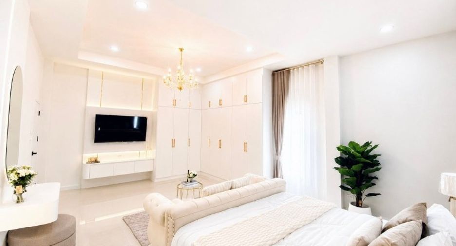 For sale 3 bedrooms house in East Pattaya, Pattaya