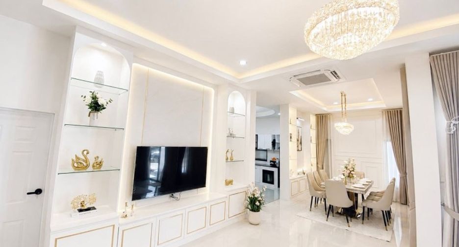 For sale 3 bedrooms house in East Pattaya, Pattaya