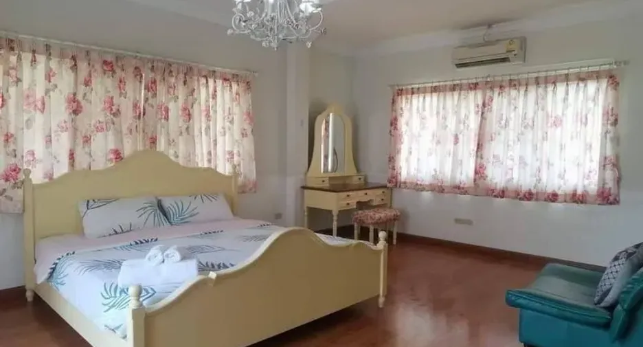 出租 6 卧室 独立屋 在 Mueang Chiang Mai, Chiang Mai