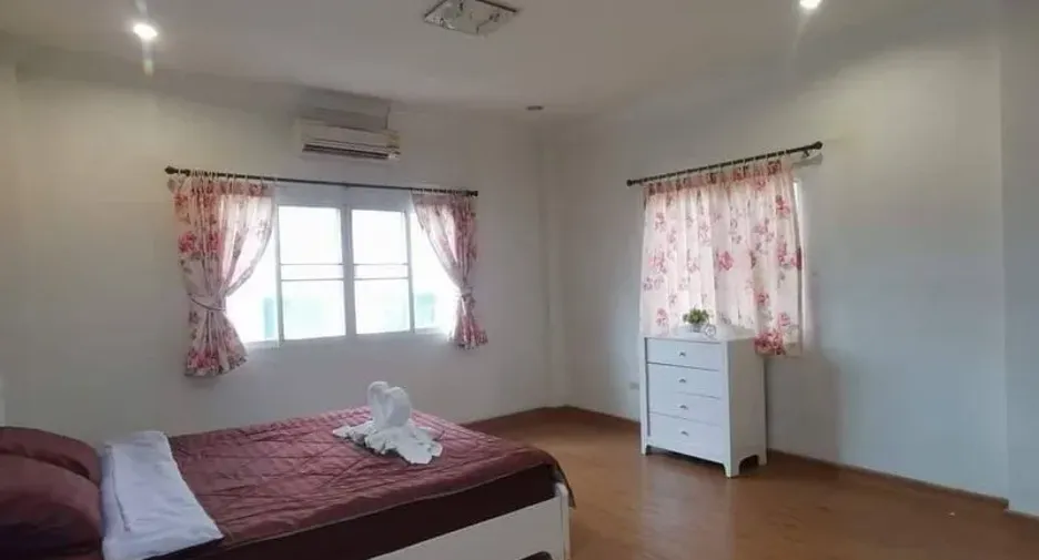 出租 6 卧室 独立屋 在 Mueang Chiang Mai, Chiang Mai