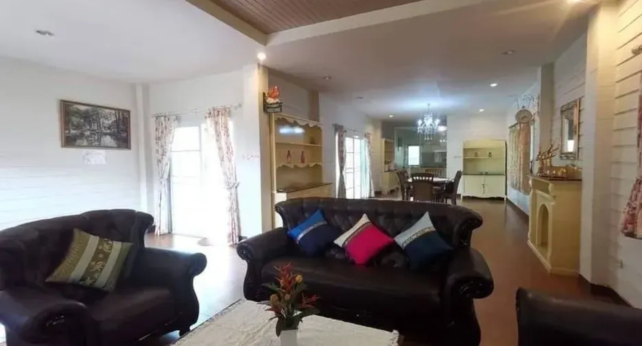 出租 6 卧室 独立屋 在 Mueang Chiang Mai, Chiang Mai