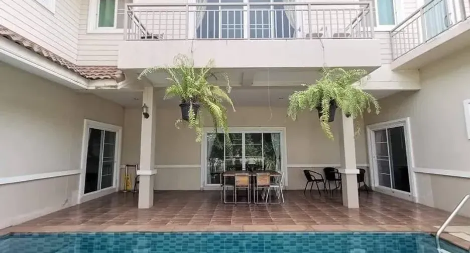 出租 6 卧室 独立屋 在 Mueang Chiang Mai, Chiang Mai