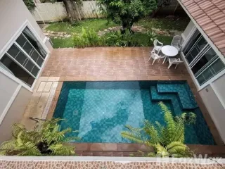 出租 6 卧室 独立屋 在 Mueang Chiang Mai, Chiang Mai