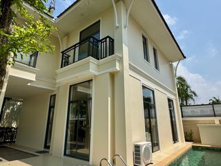 Villa en venta de 4 habitaciones en Bang Lamung, Chonburi