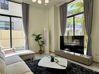 Villa en venta de 4 habitaciones en Bang Lamung, Chonburi