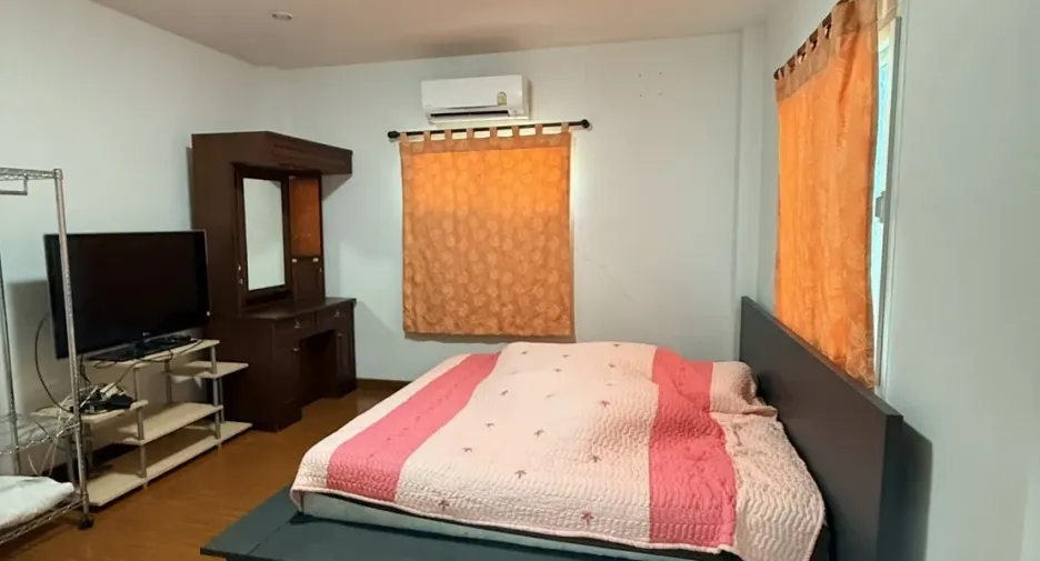 出租 3 卧室 独立屋 在 Lam Luk Ka, Pathum Thani