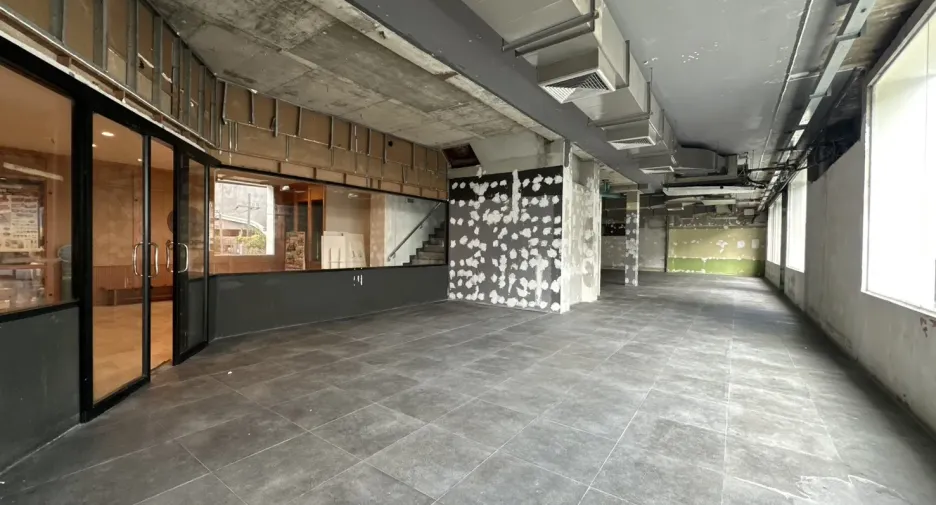 For rent retail Space in Watthana, Bangkok