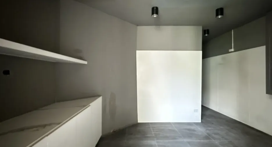 For rent retail Space in Watthana, Bangkok