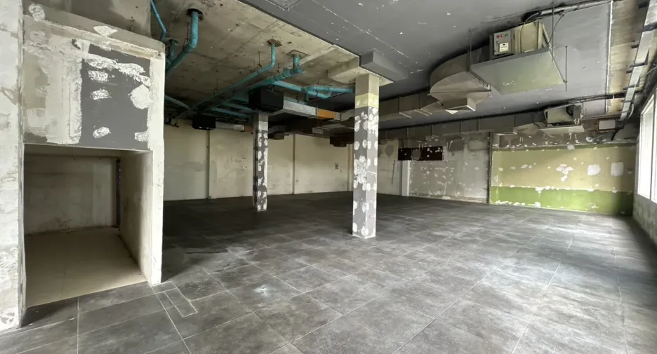 For rent retail Space in Watthana, Bangkok
