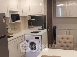 For rent 2 bedrooms condo in Huai Khwang, Bangkok