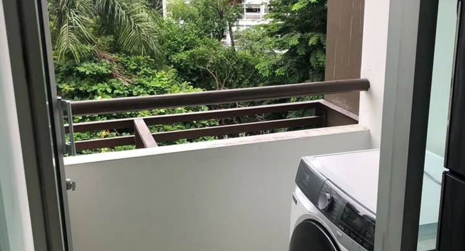 For sale 1 bed condo in Khlong Toei, Bangkok