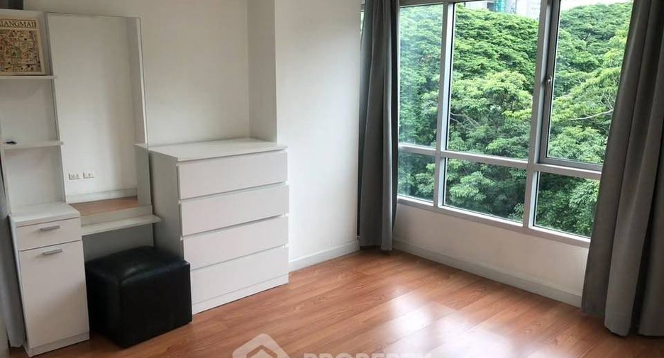 For sale 1 bed condo in Khlong Toei, Bangkok