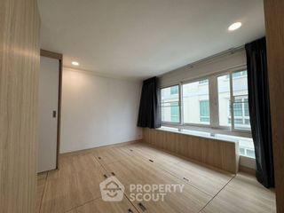 Condo en venta de 2 habitaciones en Yan Nawa, Bangkok