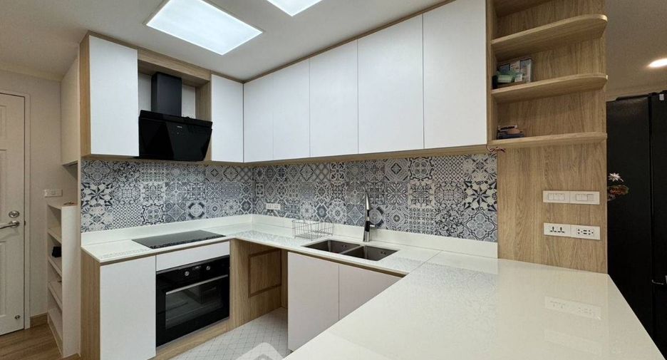 Condo en venta de 2 habitaciones en Yan Nawa, Bangkok
