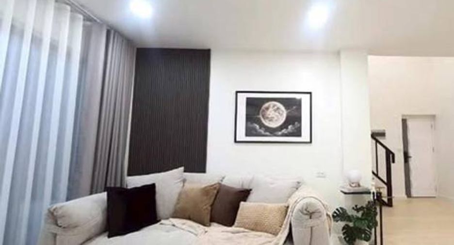 For sale 2 bedrooms condo in Phra Khanong, Bangkok