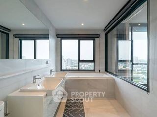 Аренда и продажа 3 спальни кондо в Щаттхана, Бангкок