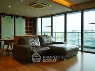 Condo en venta de 3 habitaciones en Yan Nawa, Bangkok