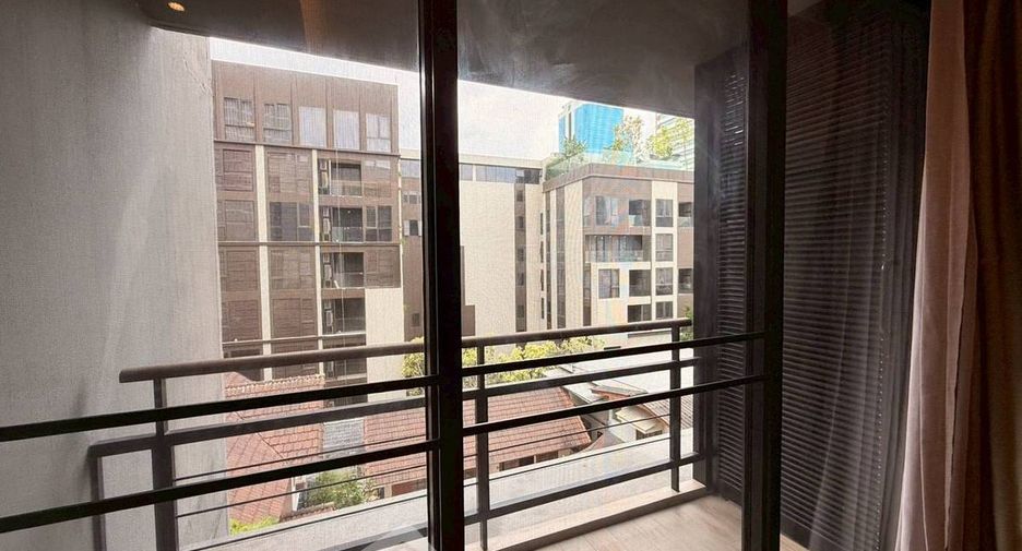 For rent 1 bed condo in Khlong Toei, Bangkok