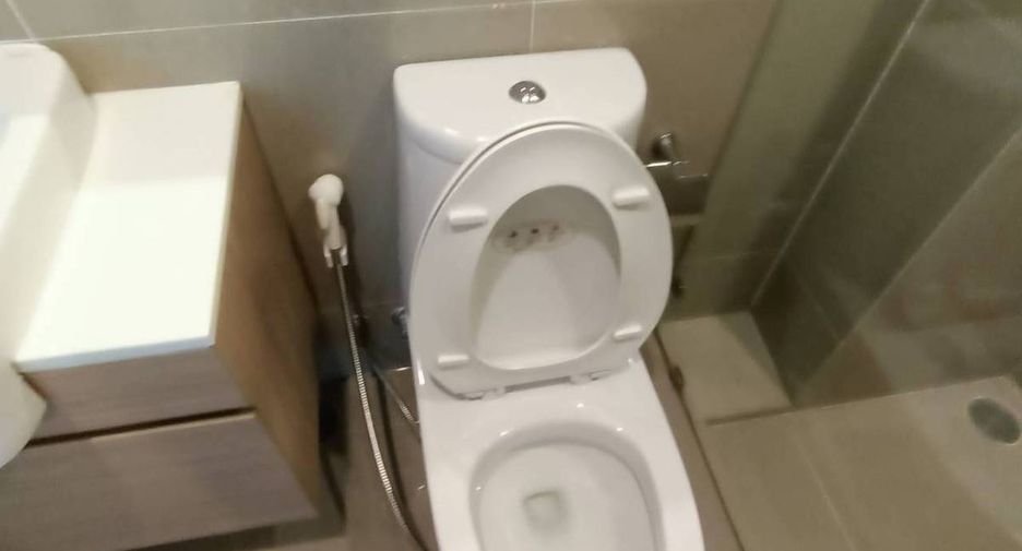 Wohnung zur Miete mit 2 Zimmer in Huai Khwang, Bangkok