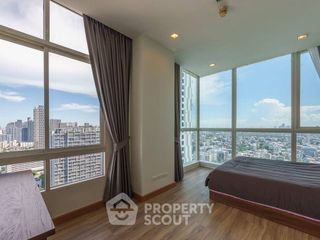 For rent 2 bedrooms condo in Phra Khanong, Bangkok