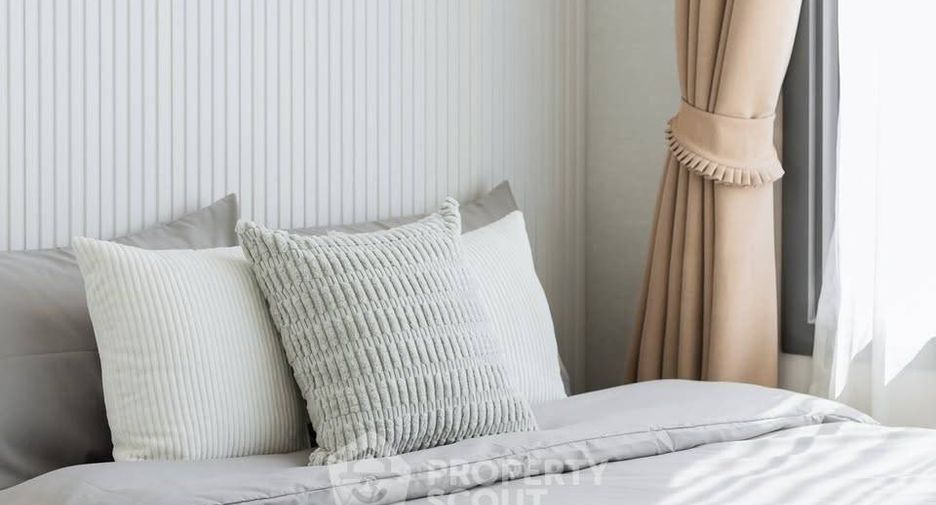 For rent 2 bedrooms condo in Pathum Wan, Bangkok