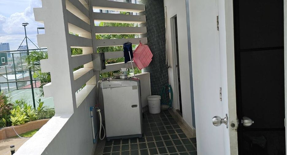 For sale 3 bedrooms condo in Thon Buri, Bangkok