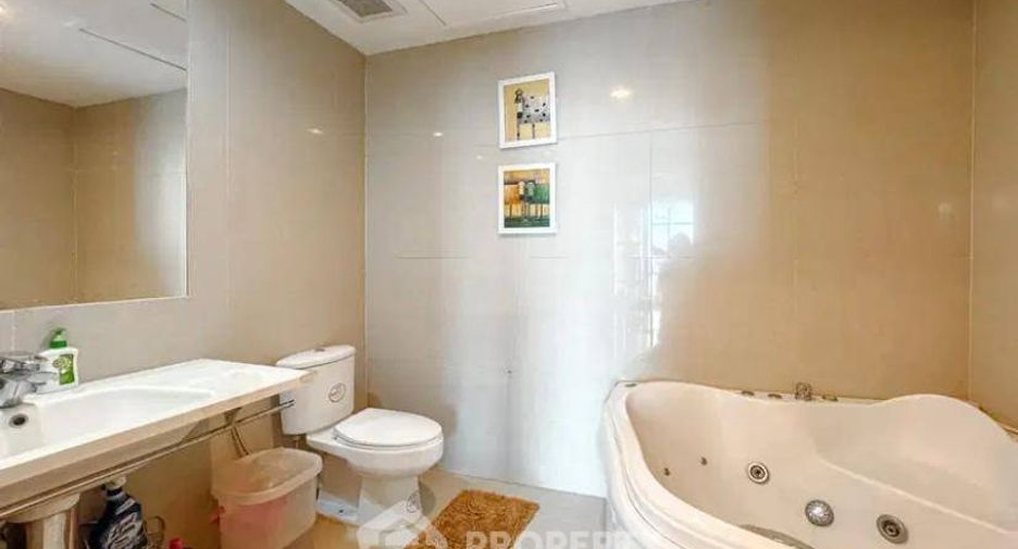Продажа 1 кровать кондо в Сатхон, Бангкок