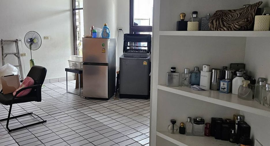 For sale 3 bedrooms condo in Thon Buri, Bangkok