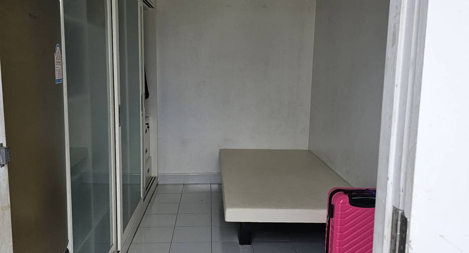 For sale 3 bedrooms condo in Thon Buri, Bangkok