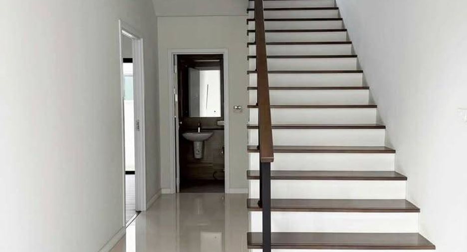 Condo en venta de 4 habitaciones en Sai Mai, Bangkok