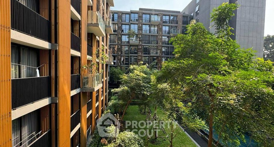 For sale 1 bed condo in Khlong Toei, Bangkok