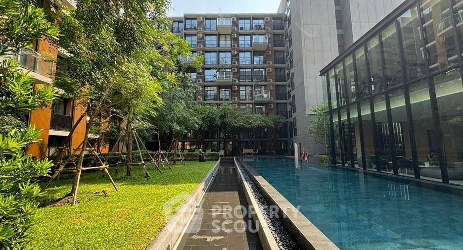 For sale 1 bed condo in Khlong Toei, Bangkok