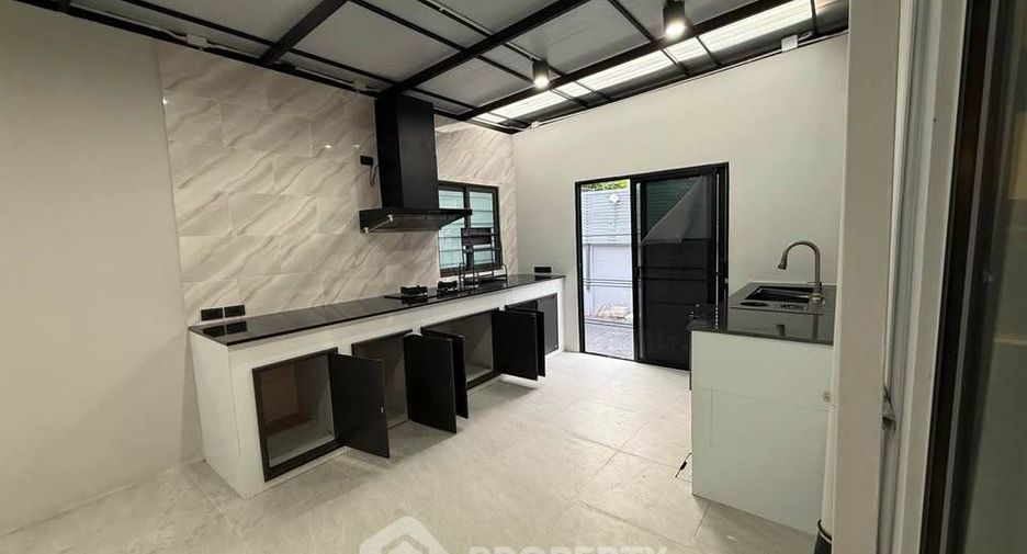 Casa en venta de 2 habitaciones en Thung Khru, Bangkok