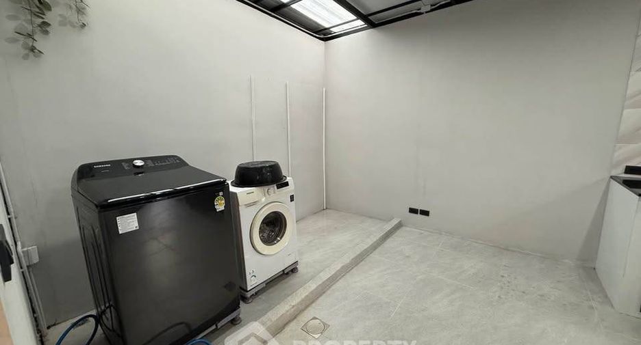 Casa en venta de 2 habitaciones en Thung Khru, Bangkok